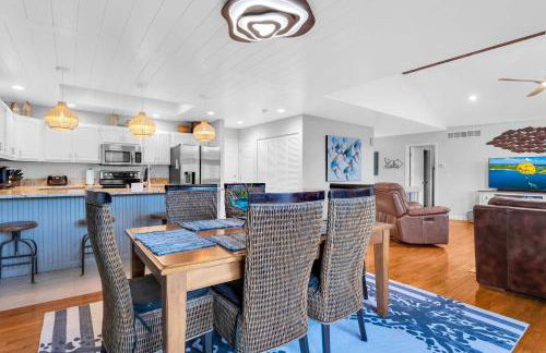 Waterfront Sunrise Beach Rental with Private Dock - Foto 6