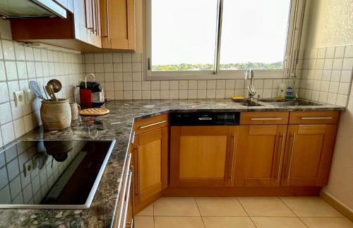 Spacious Bay View La Baule floor 9 Parking - Photo 11