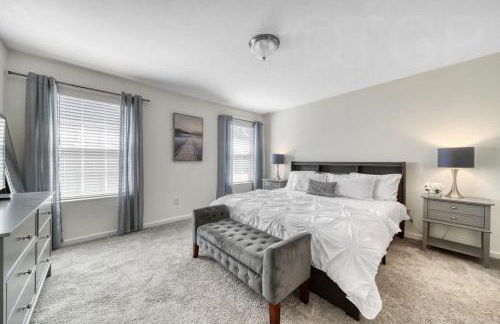 SoHa Year Round Heated Indoor Outdoor Pool - Photo 19