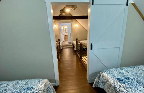 Away at the River - Foto 56