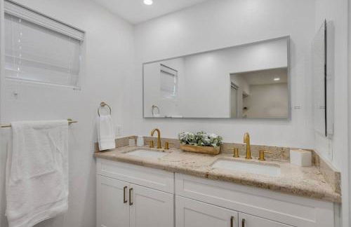 3 BD retreat w. free heated pool - Foto 22