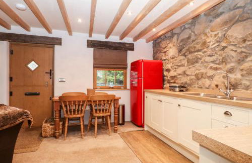 Bull Bach Old Smithy - Photo 8