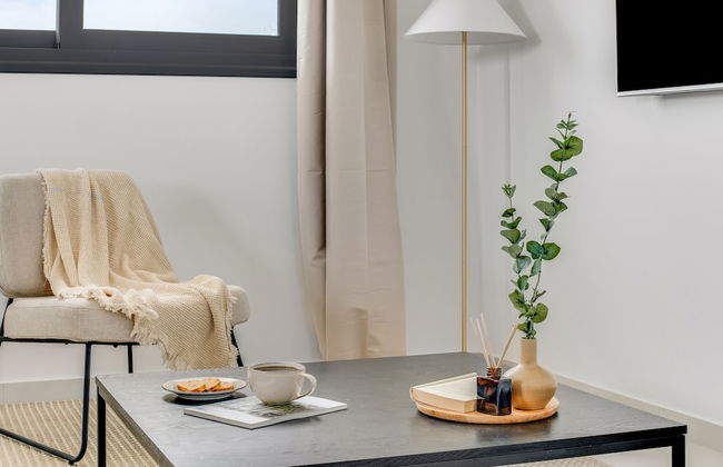 Sanders Triple - Lovely 1-bdr Apt With Balcony - Foto 7