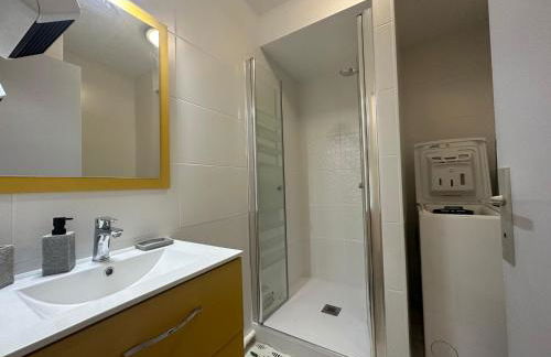 Studio au calme, plage et centre à pied, jardinet ensoleillé, parking privé - FR-1-550-51 - Foto 2