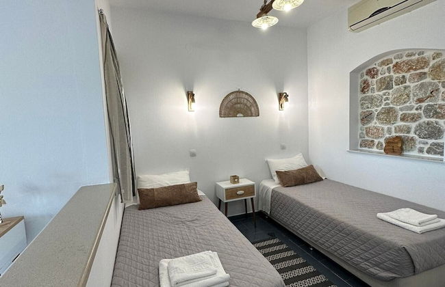 Elenis Studios & Apartments - Photo 7