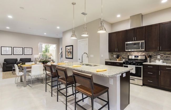 4 BR 4 BA Villa 5min Disney Family Getaway - Foto 4