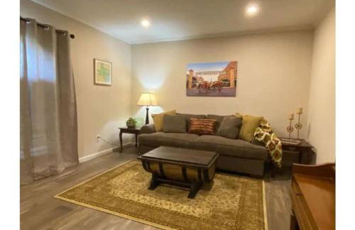 StockYards! Walk 3 Blocks-Ranch House sleeps 8 - Foto 64