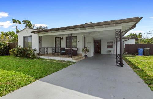 Summer Retreat House - Photo 2