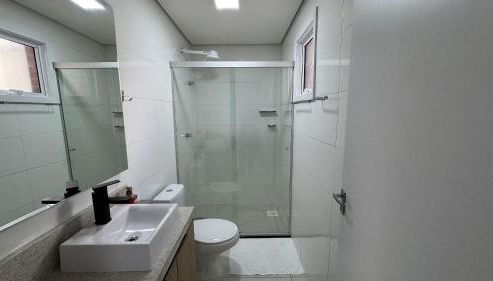 Residencial Franciscano - Perto de TUDO! LZN Hospedagens - Foto 3, towels, Shower