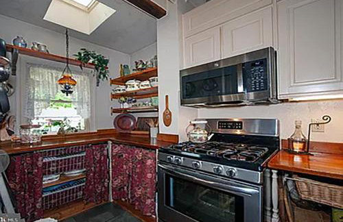 Historic Main Street Getaway - Foto 8