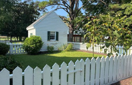 Vaux Hall Manor - 5BR Historic Farmhouse on Bay - Foto 3