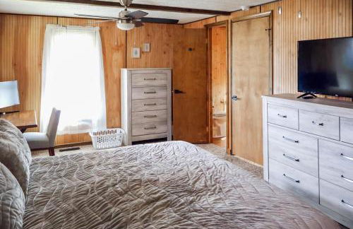 Mountain Cabin w Hot Tub Deck Grill & Fire Pit - Foto 21