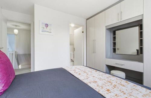 4 bedroom detached house 4 bathrooms - Foto 32