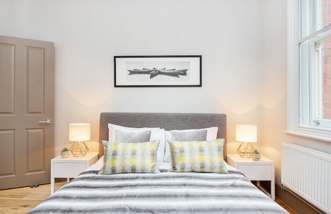 One Bed Serviced Apts near Oxford Street - Photo 2