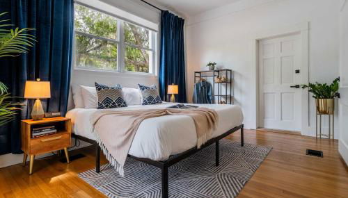 Symphony at The Key - 7BR Mansion , 1mi to UF & DT - Photo 5