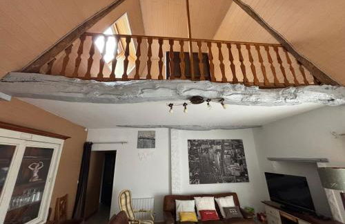 Rivage Maison spacieuse 10 p 5 chambres 2 sdb 2 WC tout confort avec jardin, belle terrasse aménagée, parking privatif, à 2 kms d'une petite plage, 3kms d'Omaha Beach et Port en Bessin - Foto 13