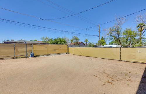 Apartment 2 Mi to Chase Field and PHX Arena! - Photo 24