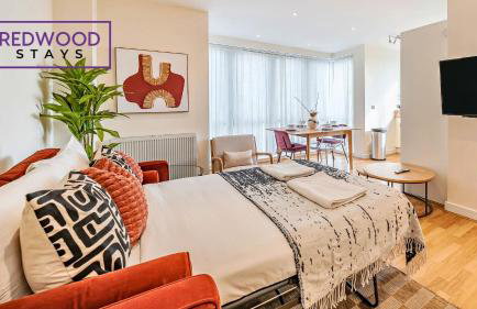 Premium Serviced Apartment in Basingstoke Town Centre, Free Parking By Redwood Stays - Foto 27