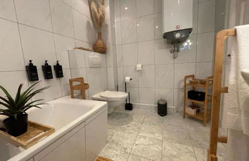 Zentrale Ferienwohnung mit Blick auf den See inklusive Parkplatz und Internet Geschäftsreisende willkommen - Foto 21