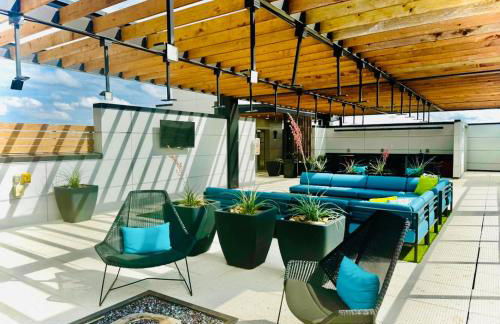 Deep Ellum Theatre Suite - The Black Collection - Foto 25