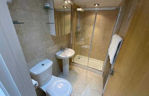 Earle House Serviced Apartments - Photo 42