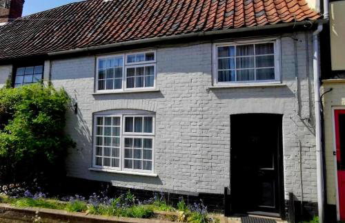 Pretty Cottage in Harleston, Norfolk, dog friendly - Photo 8