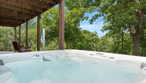 Secluded-Pvt Hot Tub-Free Daily Tickets-Walk to Table Rock Lake - Foto 4
