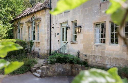 The New School Rooms - Beautiful, Georgian Apartment with Private Heated Pool and Hot Tub Sleeps 12 with Wifi and Parking near Bath - Foto 24