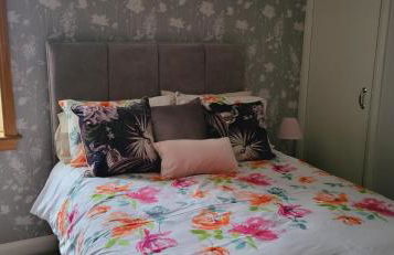 Family home - Photo 8