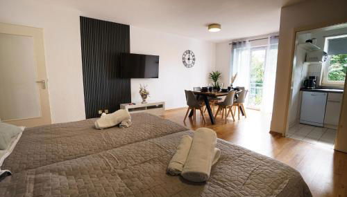 ImmoStay #2 -Moderne Wohnung mit zwei Balkonen, WLAN & Parkmöglichkeit - Foto 3