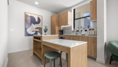 Modern Condo Steps from Bayside & Kaseya Center - Foto 4