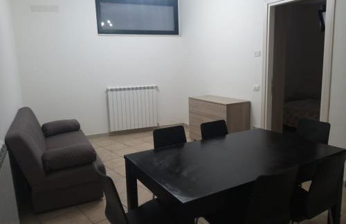 Accanto all'autostrada al centro tra Roma e Napoli - Foto 8