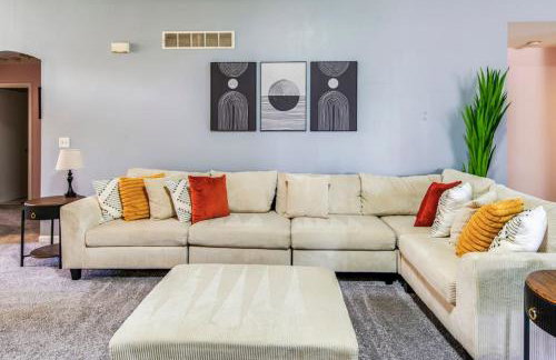 Modern Comfort Loves Park - Stylish 3BR Getaway - Foto 55