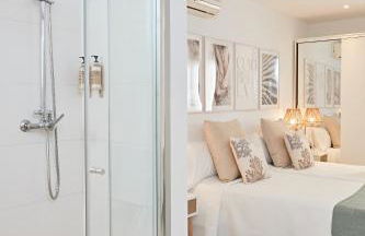 Charming Patio Villa With Private Pool - 6BR - In The Heart of Playa den Bossa - Walk To Ushuaïa, Hi & The Beach! - Photo 18