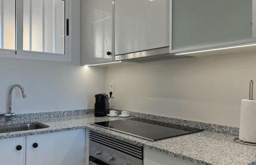 Apartamento 1ª Línea de Playa - Con Piscina y Parking - Photo 7