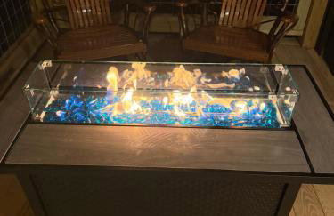 The Onyx - Walk to Falls, Hot Tub, Resort Access, Luxe Approved - Foto 11