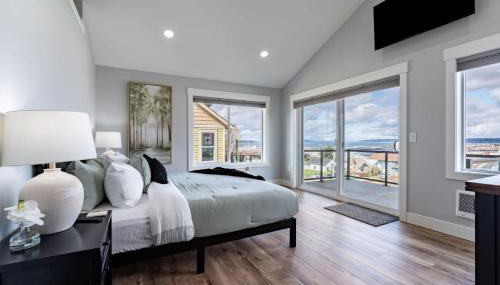 Spacious 3BR Home Sleeps 8 Private Backyard - Foto 3