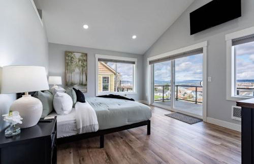 Spacious 3BR Home Sleeps 8 Private Backyard - Foto 3