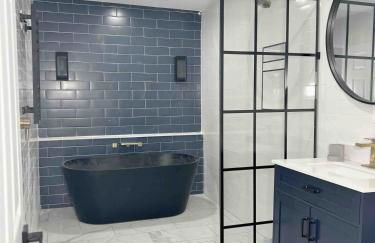 Family Retreat Prime Location in Decatur - Photo 4