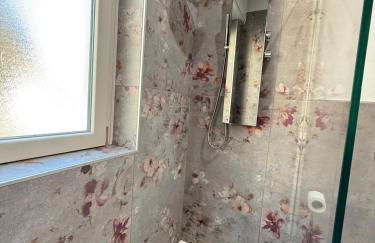 Monty's House - Photo 9