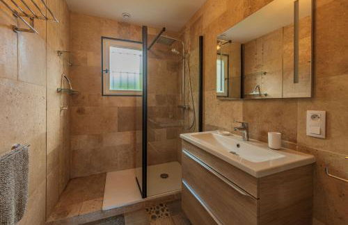 Belle maison rénovée, 650m de la plage, grand jardin, classée meublé de tourisme 3 étoiles - Photo 25