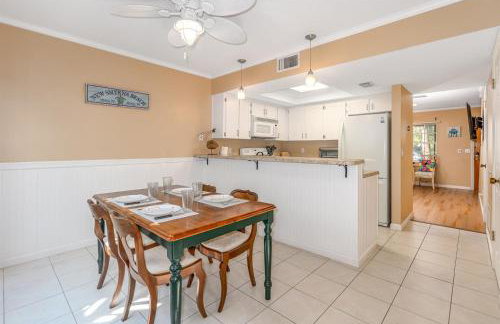 STEPS from Flagler Avenue! Charming Home with Private Garage and Full Kitchen! - Foto 13