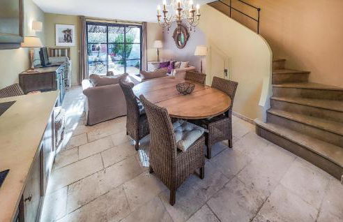 2 Bedroom Awesome Home In Saint-Laurent-De-La-Ca - Foto 5