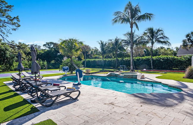 Luxurious 6-Bedroom Villa with Pool & Games - Foto 59