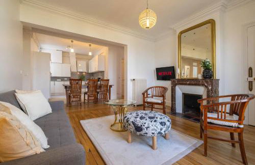 Eiffel Tower View 3BR Balcony - Foto 21