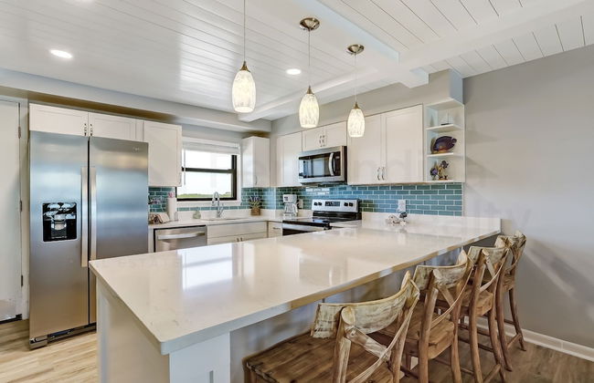 Fully Remodeled Condo with Atlantic Ocean View and Access to Private Fishing Pier by RedAwning - Foto 17