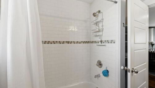 East Nashville Sweetie Near to Downtown 2 Bed 2 Bath with Fenced Yard 30 or more Days by SkyRun Nashville - Foto 5