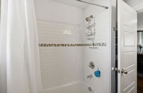 East Nashville Sweetie Near to Downtown 2 Bed 2 Bath with Fenced Yard 30 or more Days by SkyRun Nashville - Foto 5