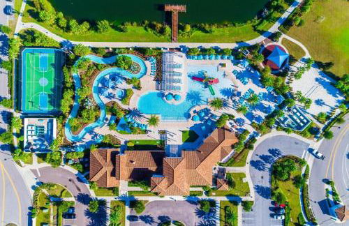 Luxury 8BR Villa with Pool, Spa, Theater & Game Room near Disney - Foto 72