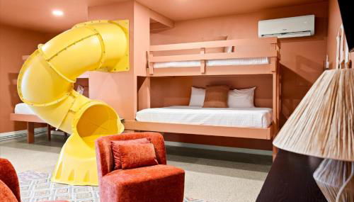 Pickleball & Mini Golf Karaoke Game Room - Foto 2